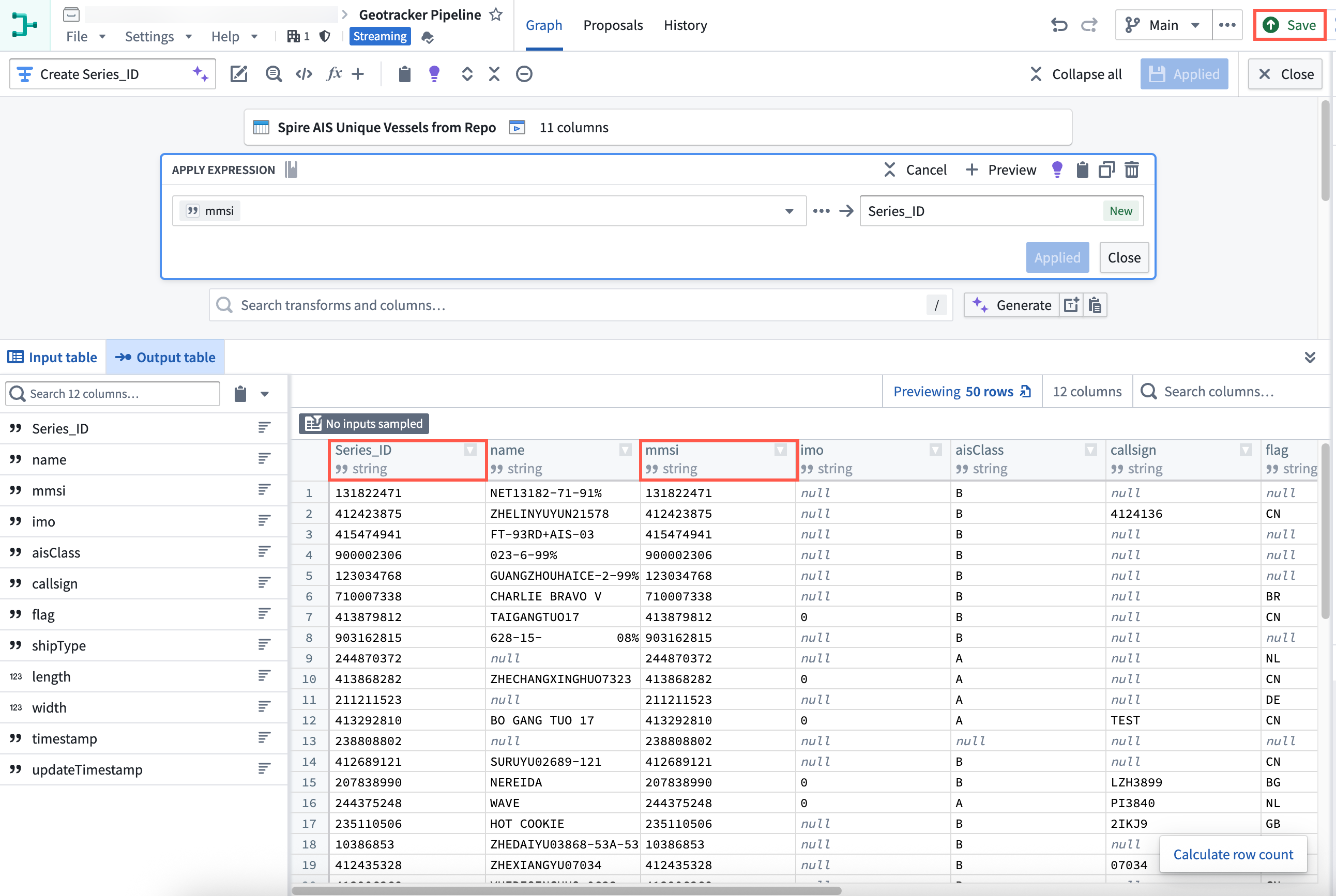 A dataset preview is displayed in Pipeline Builder.